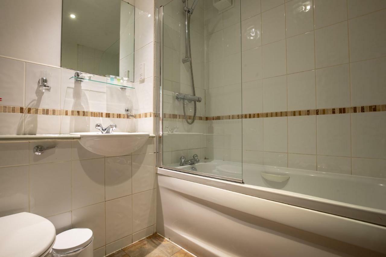 Woodthorpe Hotel Prestwich Eksteriør billede
